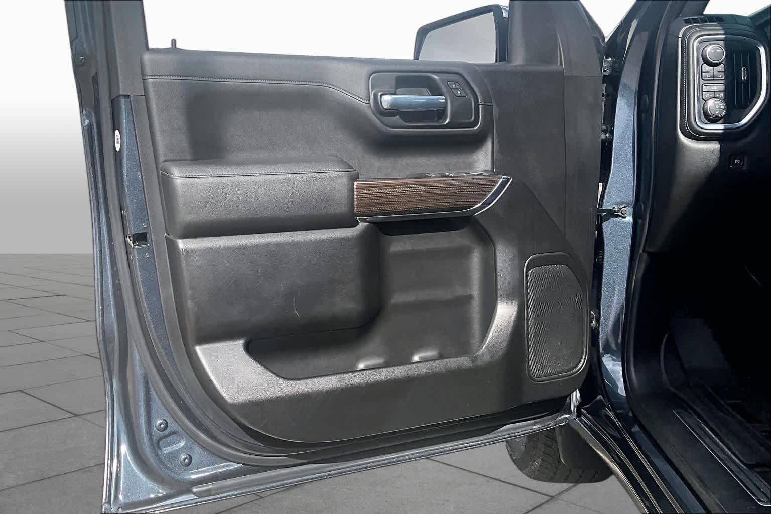 Used 2022 Shadow Gray Metallic Chevrolet LT image 22