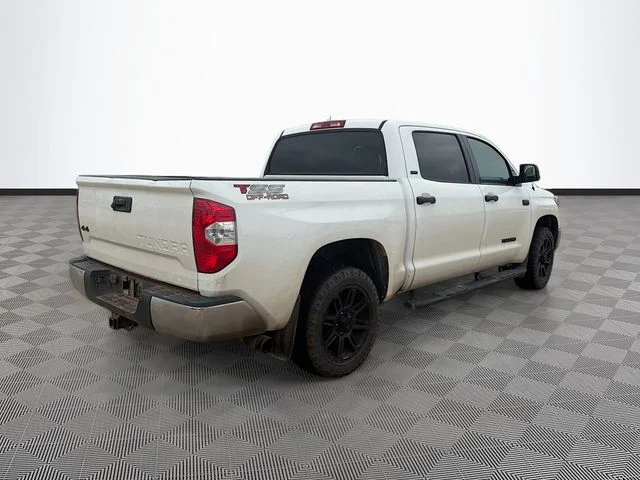 Used 2019 White Toyota SR5 image 6