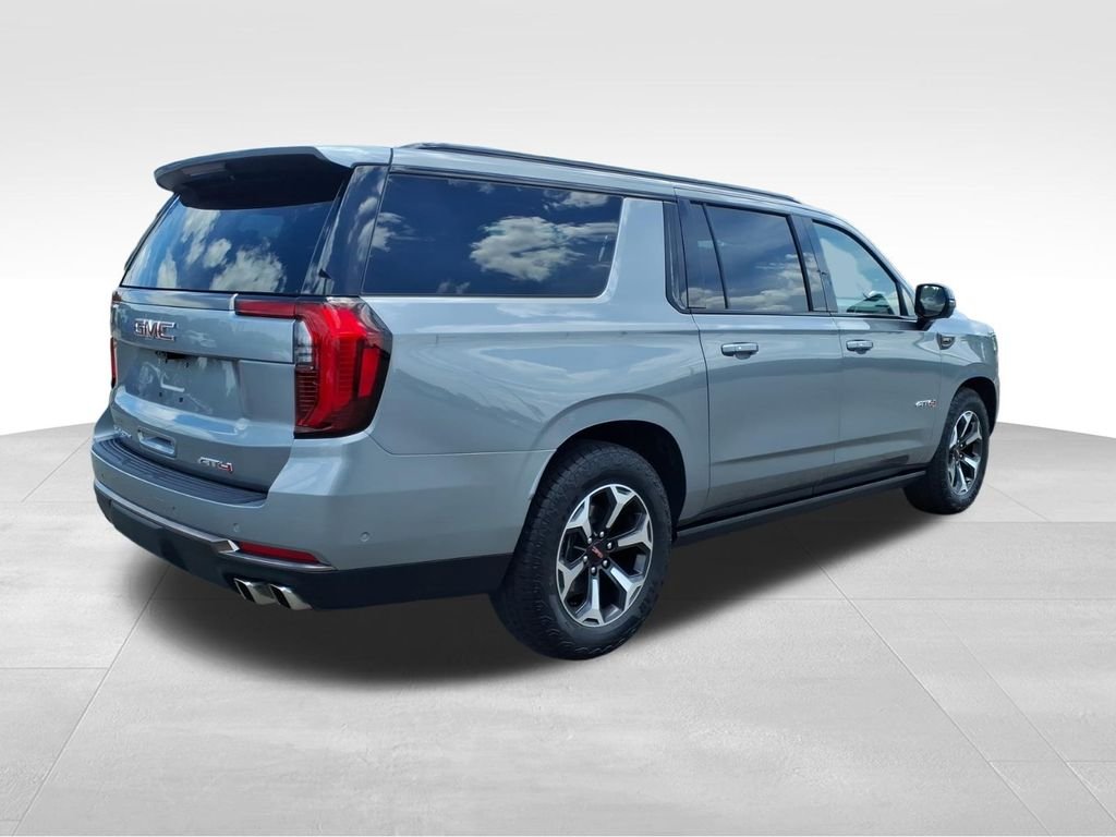 Used 2026 Sterling Metallic GMC AT4 Ultimate image 27