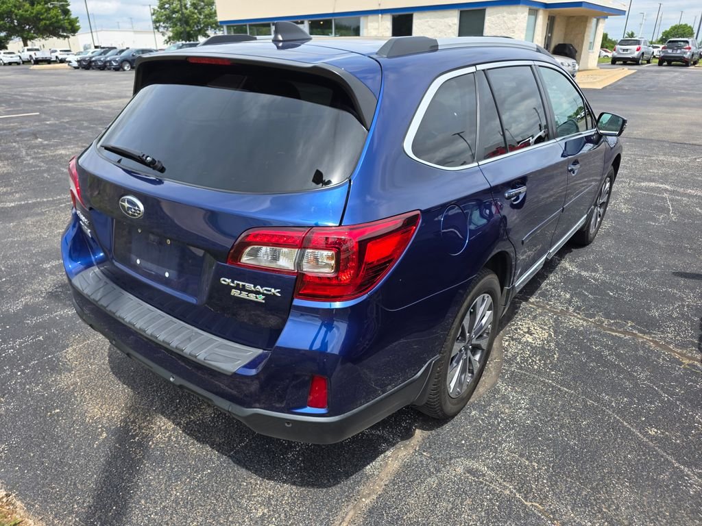 Used 2017 Lapis Blue Pearl Subaru 2.5i image 4