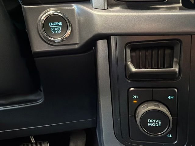 New 2026 Carbonized Gray Metallic Ford XLT image 31