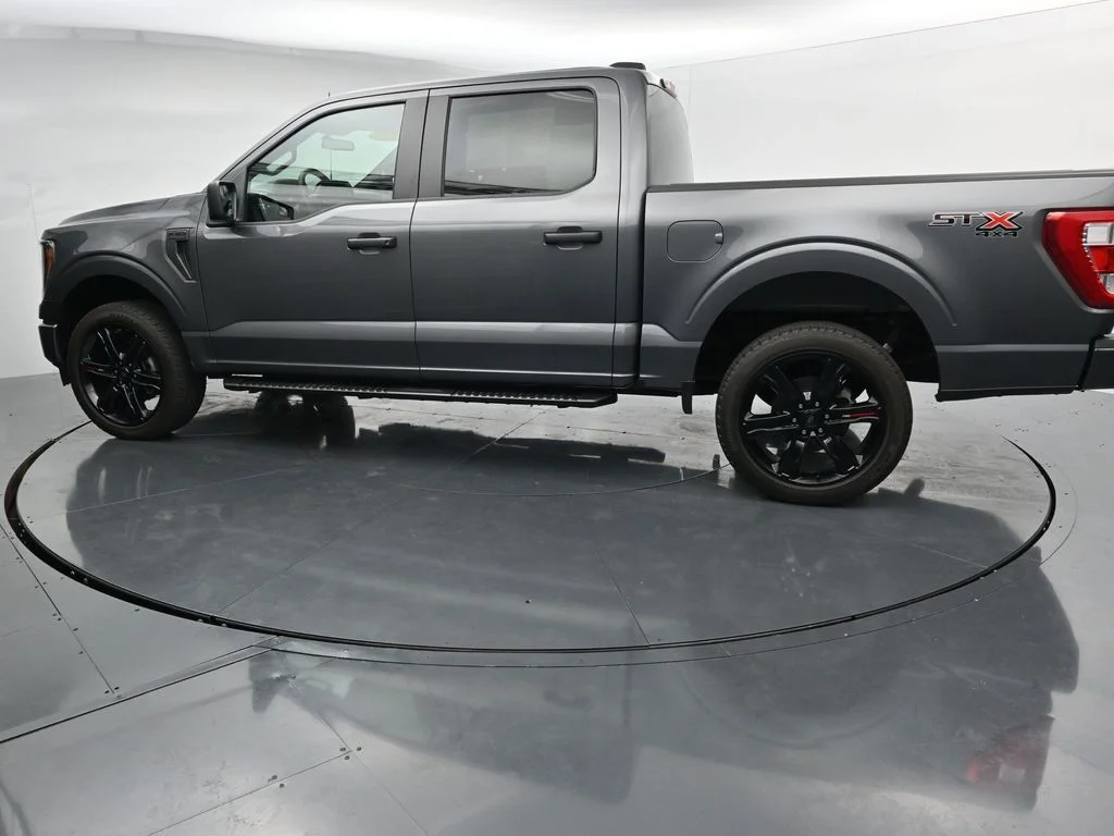 Used 2023 Gray Ford XL image 4