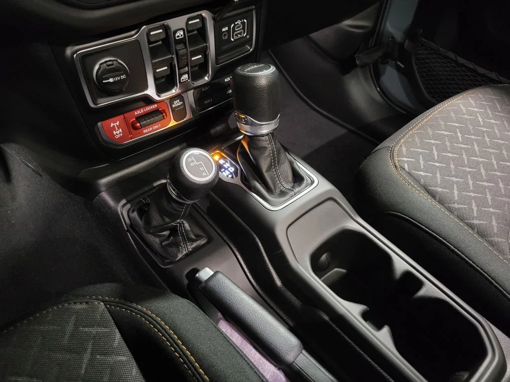 New 2026 Anvil Clearcoat Jeep Mojave image 15