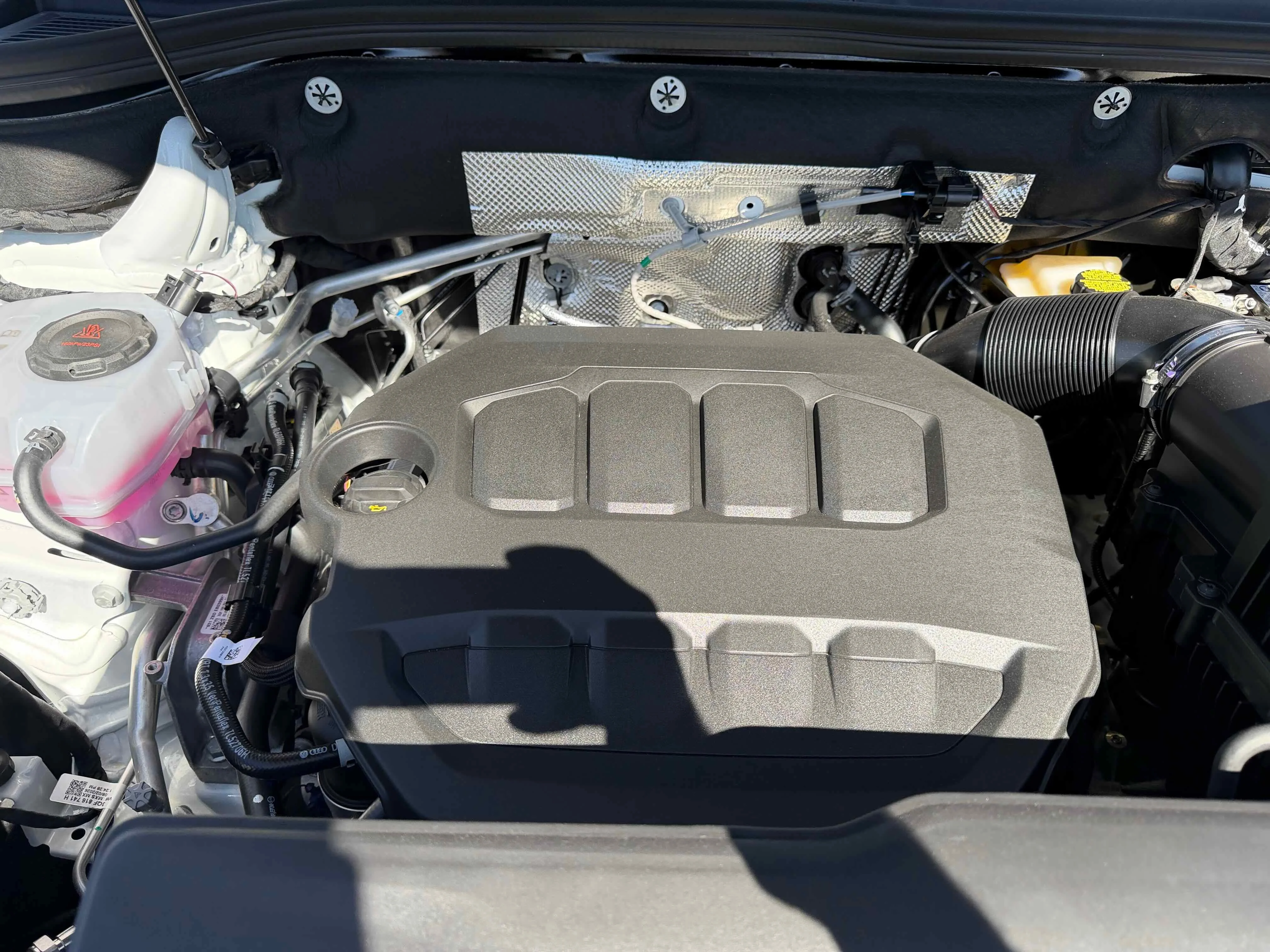 New 2026 Opal White Volkswagen 2.0T SEL image 31