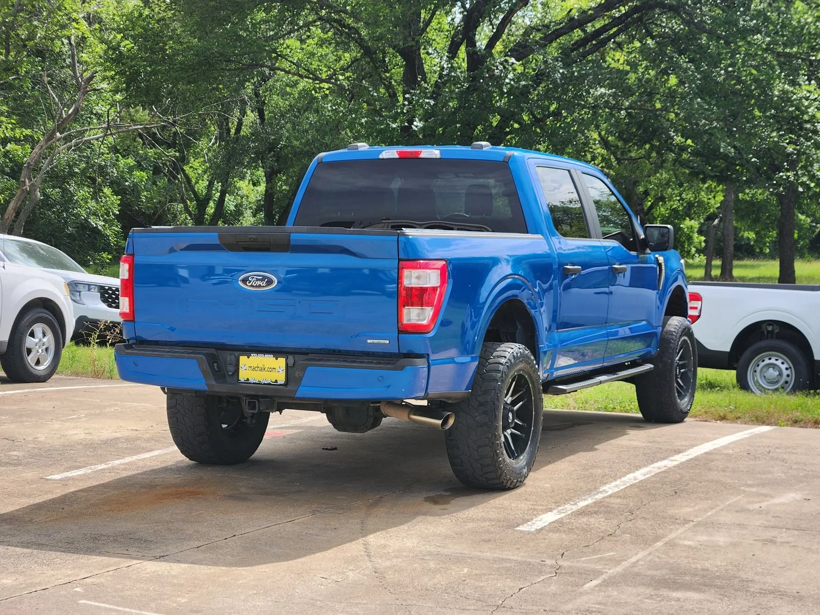 Used 2021 Blue Ford XL image 4