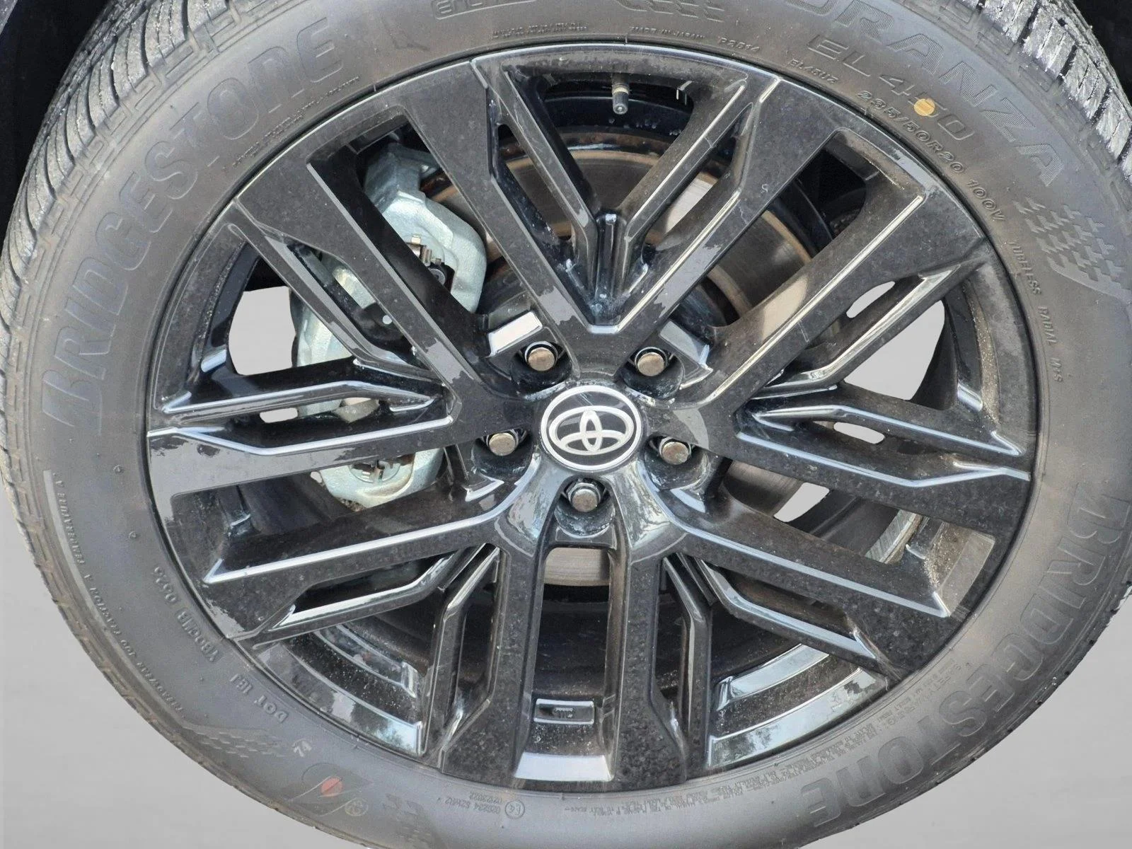 Used 2026 Wind Chill Pearl w/Black Roof Toyota XSE image 17
