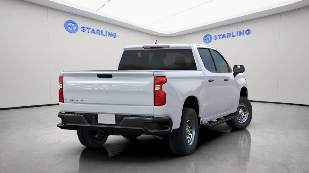 New 2026 Summit White Chevrolet WT image 5