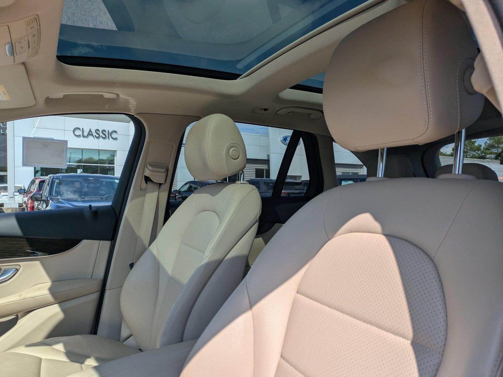 Used 2016 Lunar Blue Metallic Mercedes-Benz GLC 300 image 13