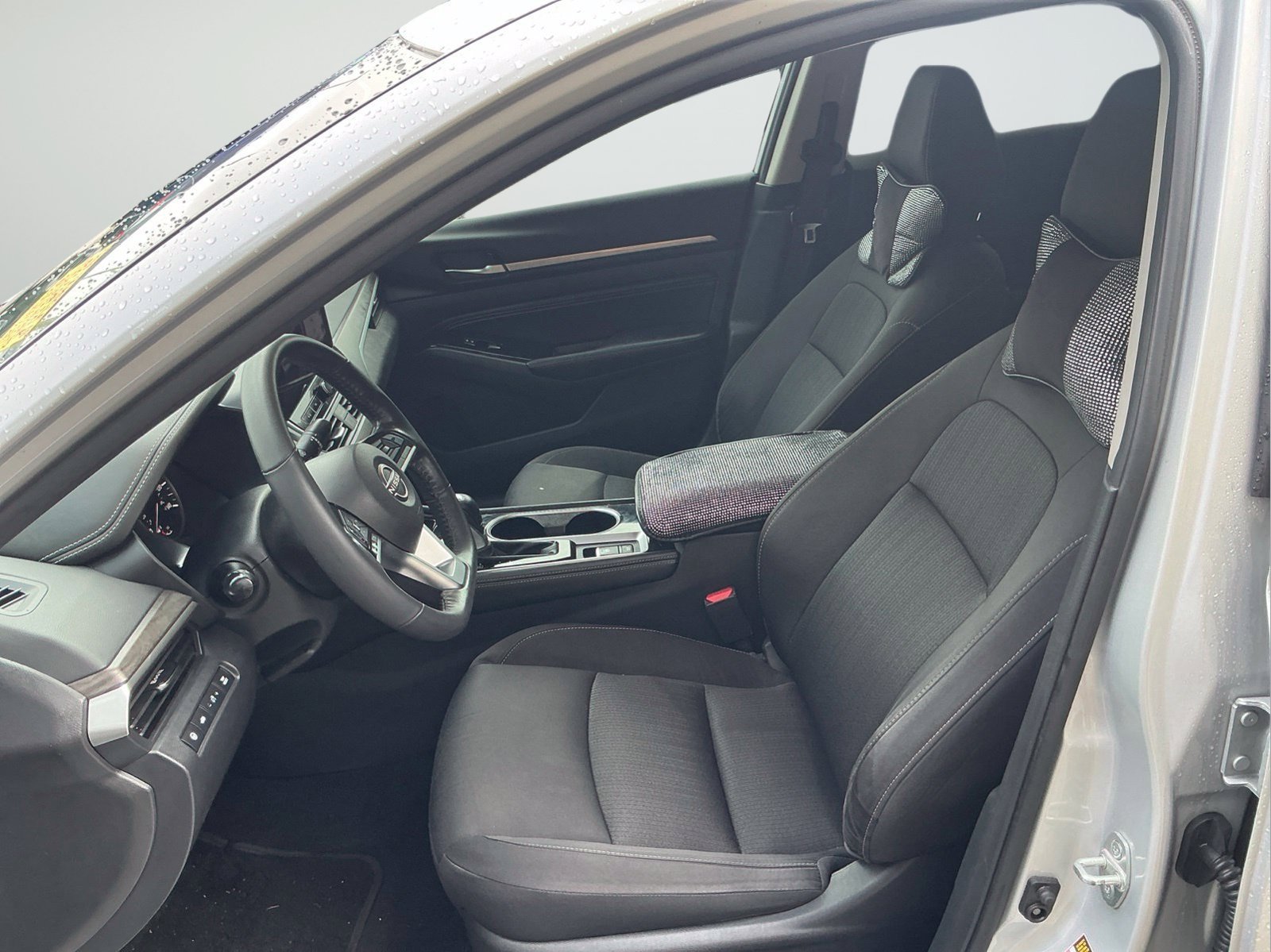 Used 2023 Silver Nissan 2.5 SV image 25