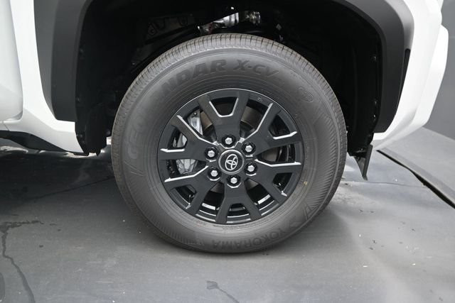 New 2026 Ice Cap Toyota SR5 image 15