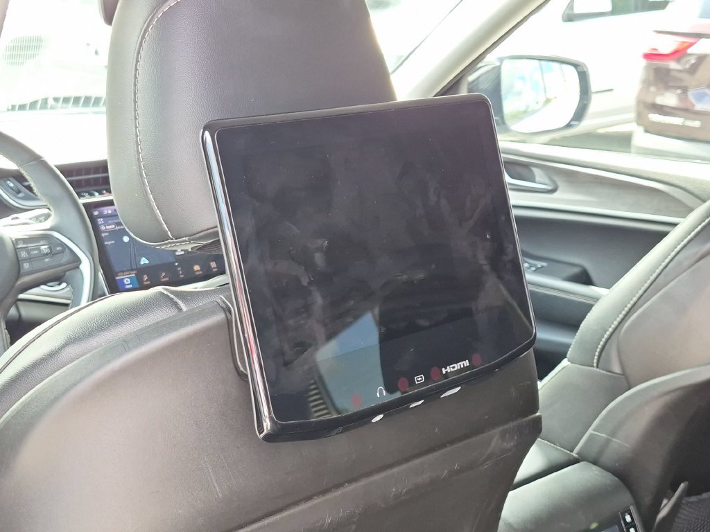 Used 2023 White Jeep Limited image 26