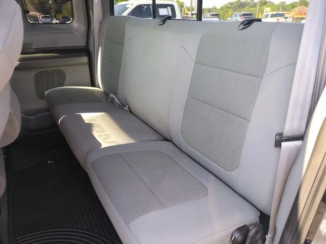 Used 2006  Ford XLT image 25