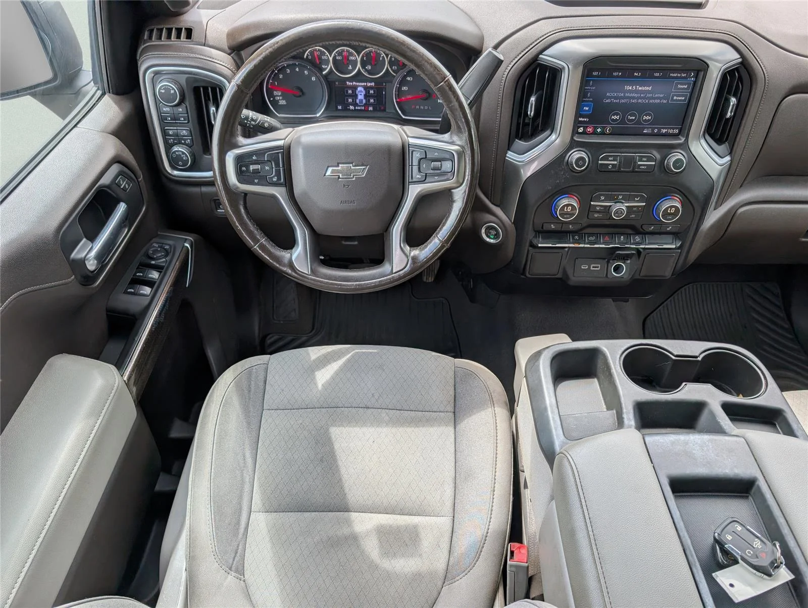 Used 2019 HAVANA BROWN METALLIC Chevrolet RST image 26