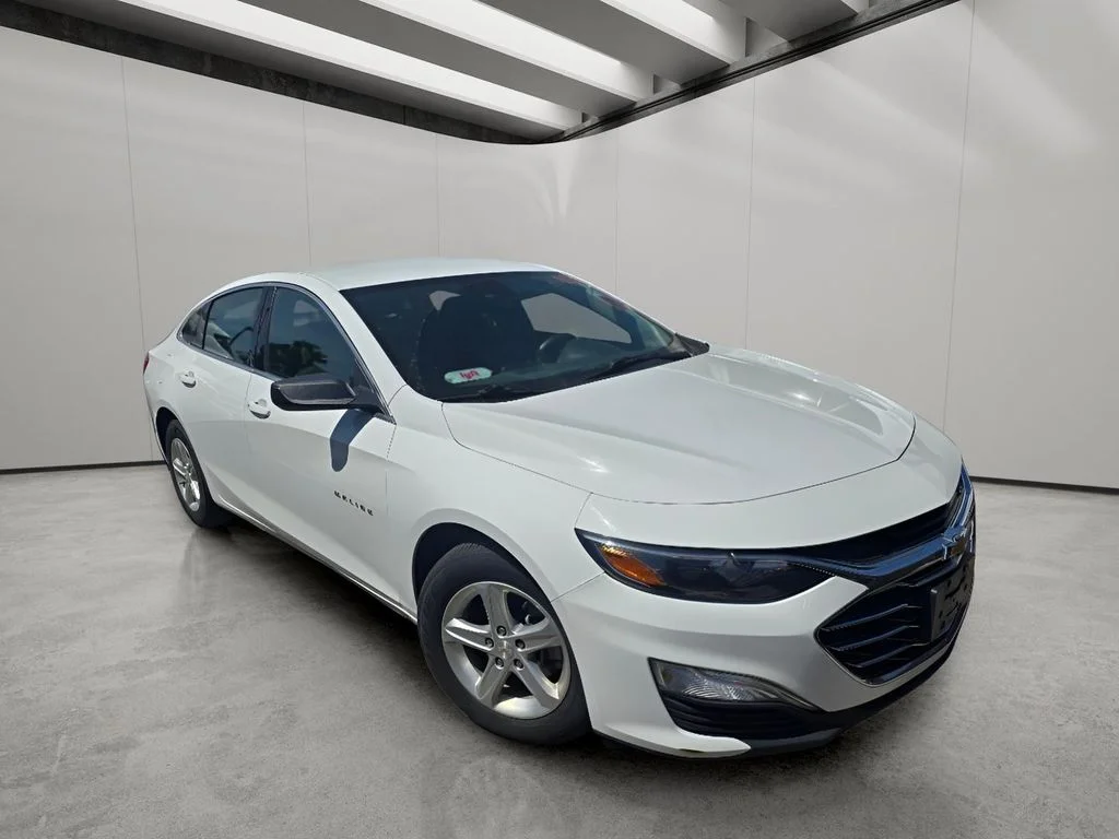 Used 2023 Summit White Chevrolet LS image 11