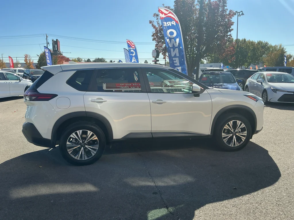 Used 2023 Pearl White Tricoat Nissan SV image 4