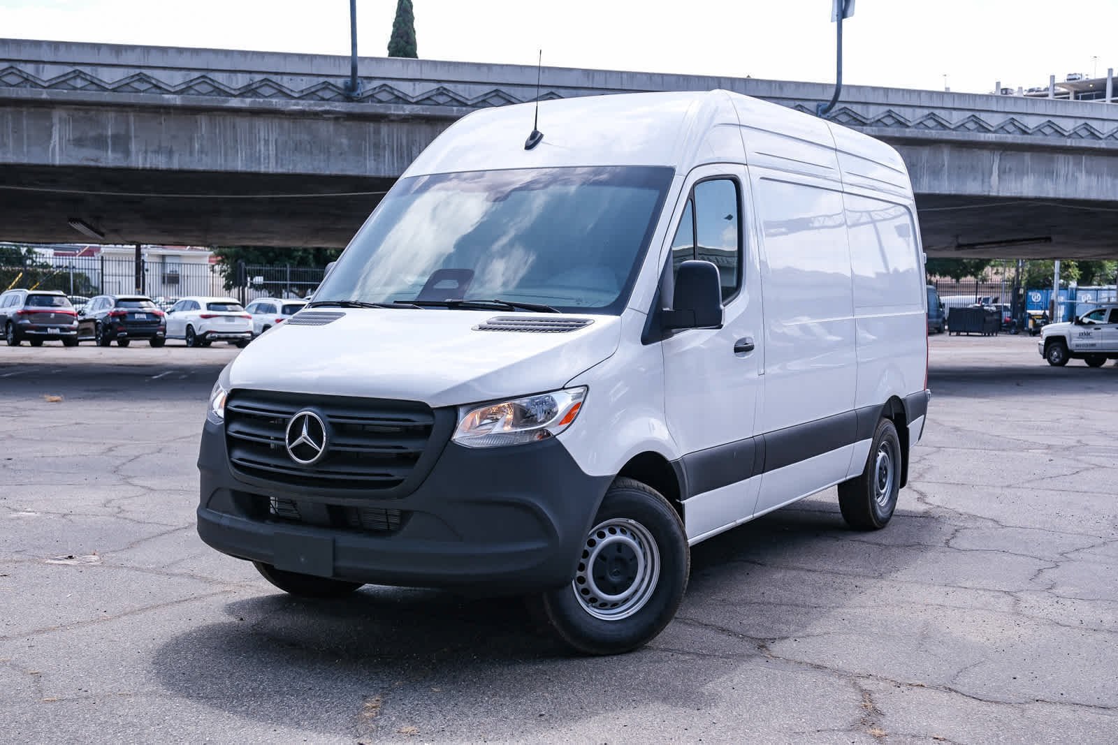 New 2025 Arctic+White Mercedes-Benz Cargo 144WB High Roof RWD 2.0L I4 Diesel Turbo SO image 9
