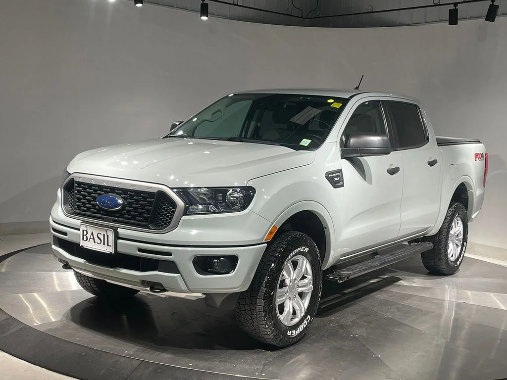 Used 2021 Green Ford XLT image 9