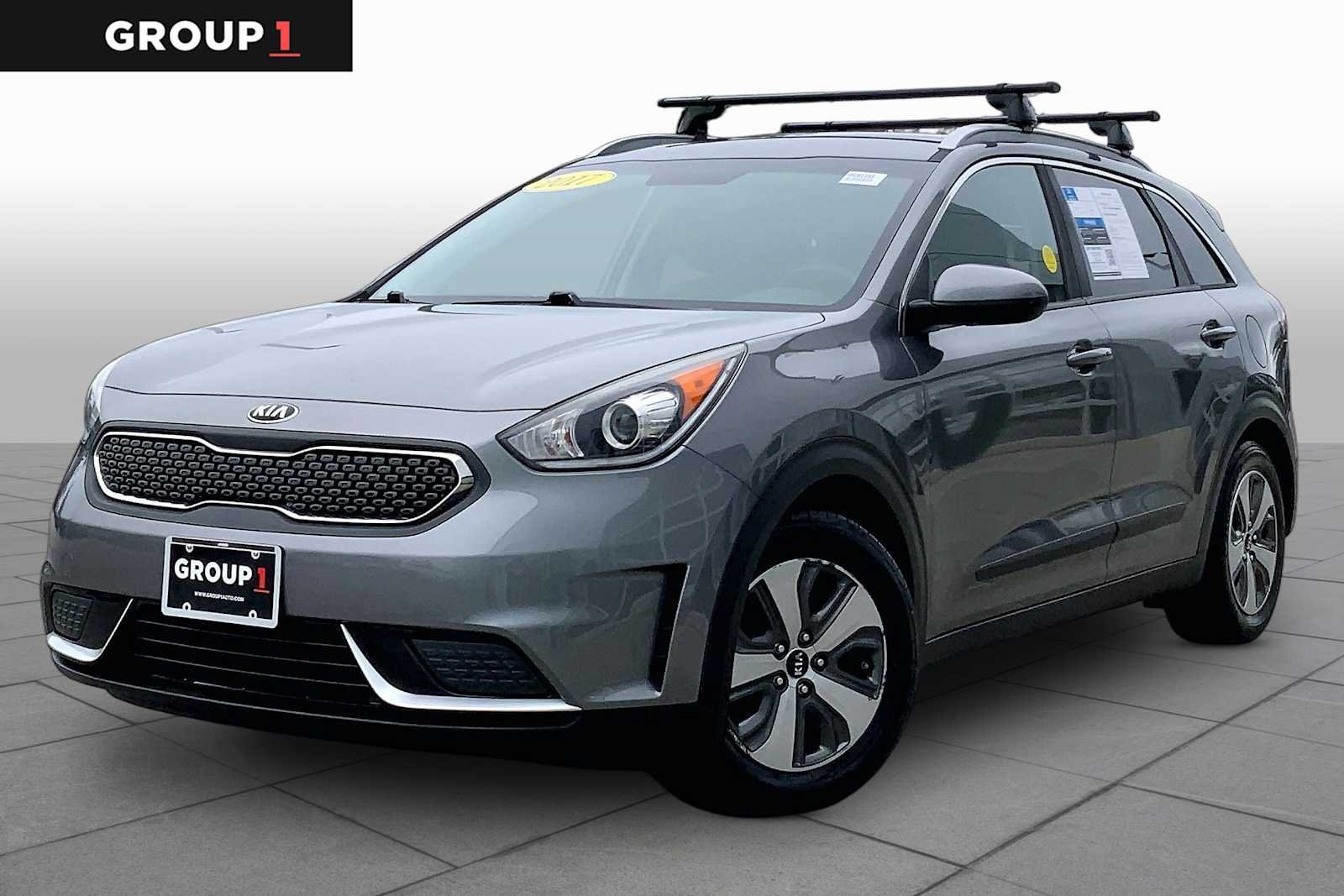 Pre-Owned 2017 Kia Niro LX