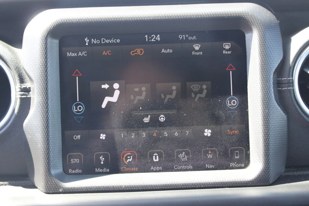 Used 2018 Black Jeep Unlimited Sahara image 21