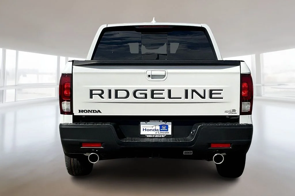 New 2026 Platinum White Pearl Honda RTL image 4