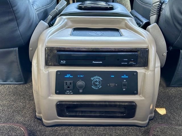 Used 2025 Special Exterior Color GMC Explorer Limited SE image 50