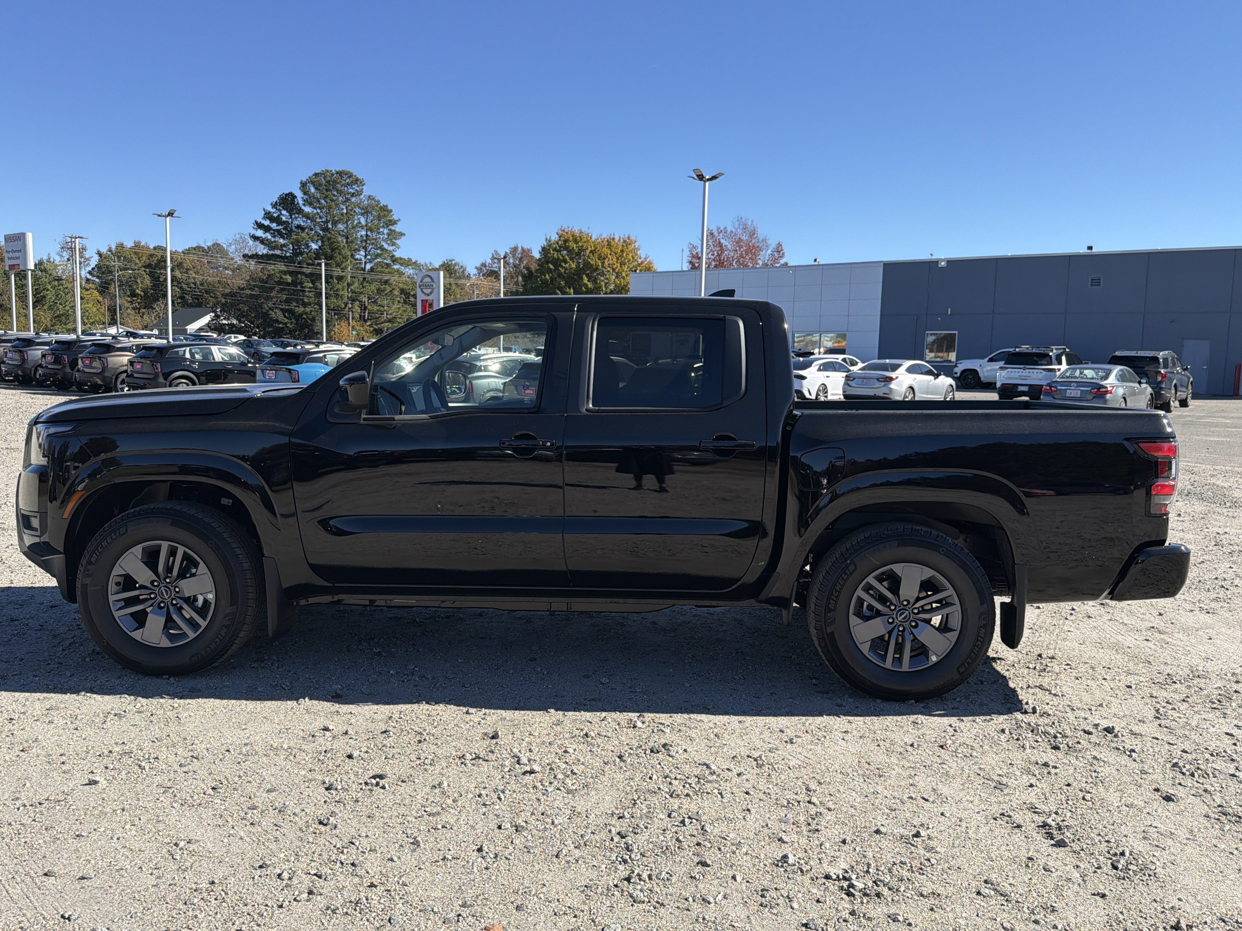 2026 Nissan Frontier SV - Photo 17