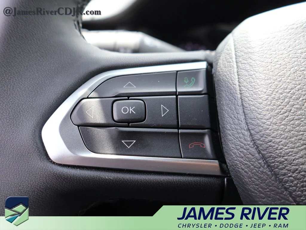Used 2025 Black Jeep Limited image 25