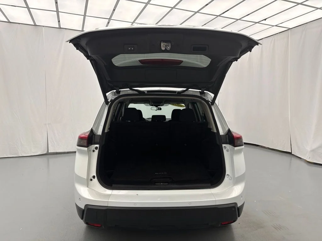Used 2024 White Nissan SV image 11