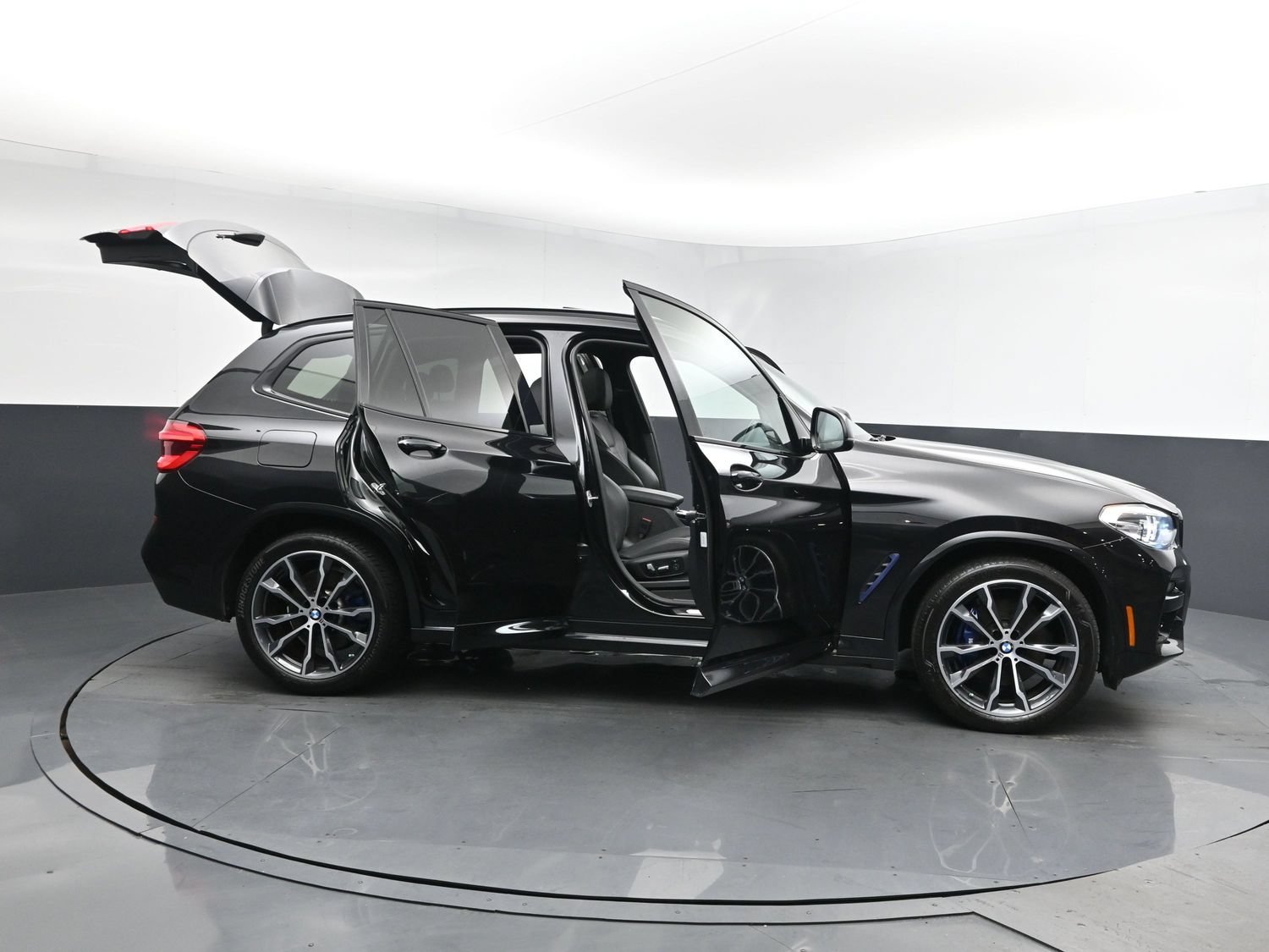 Used 2021 Black BMW xDrive30i image 30
