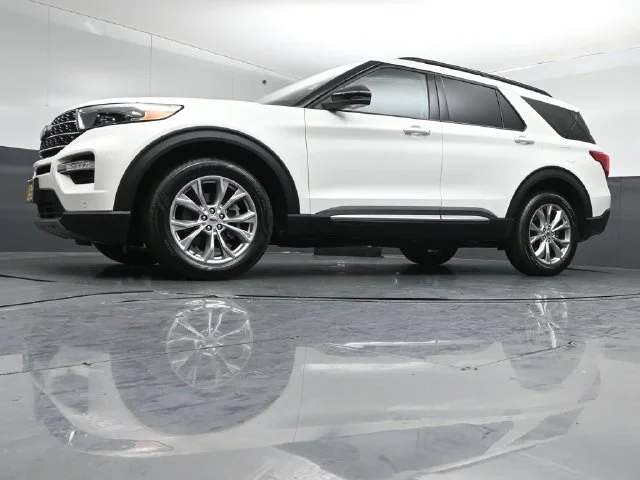 Certified Used 2024 Star White Ford XLT image 40