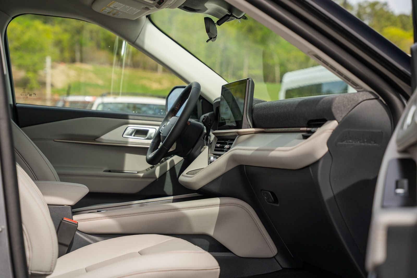 New 2026 Carbonized Gray Metallic Ford Active image 10