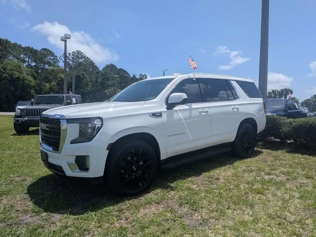 Used 2022 Summit White GMC SLE image 4
