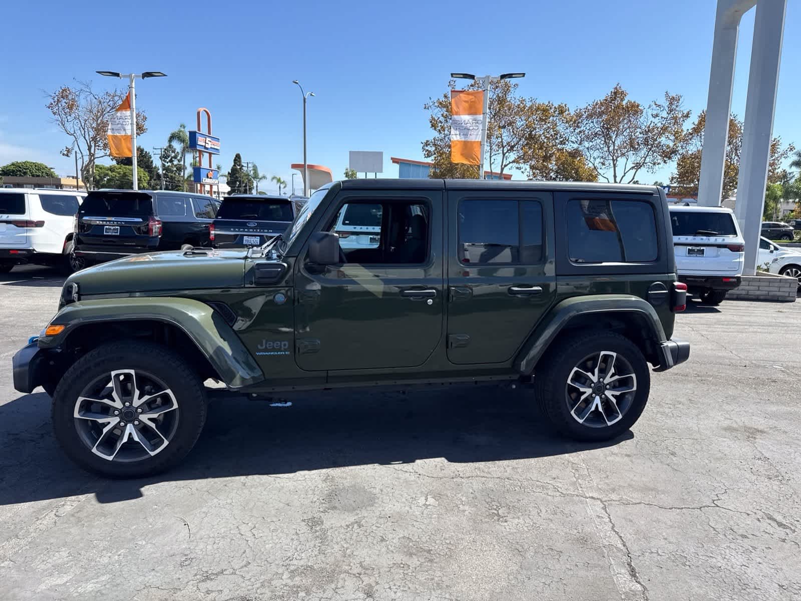 Used 2024 Sarge Green Clearcoat Jeep Sport S image 23