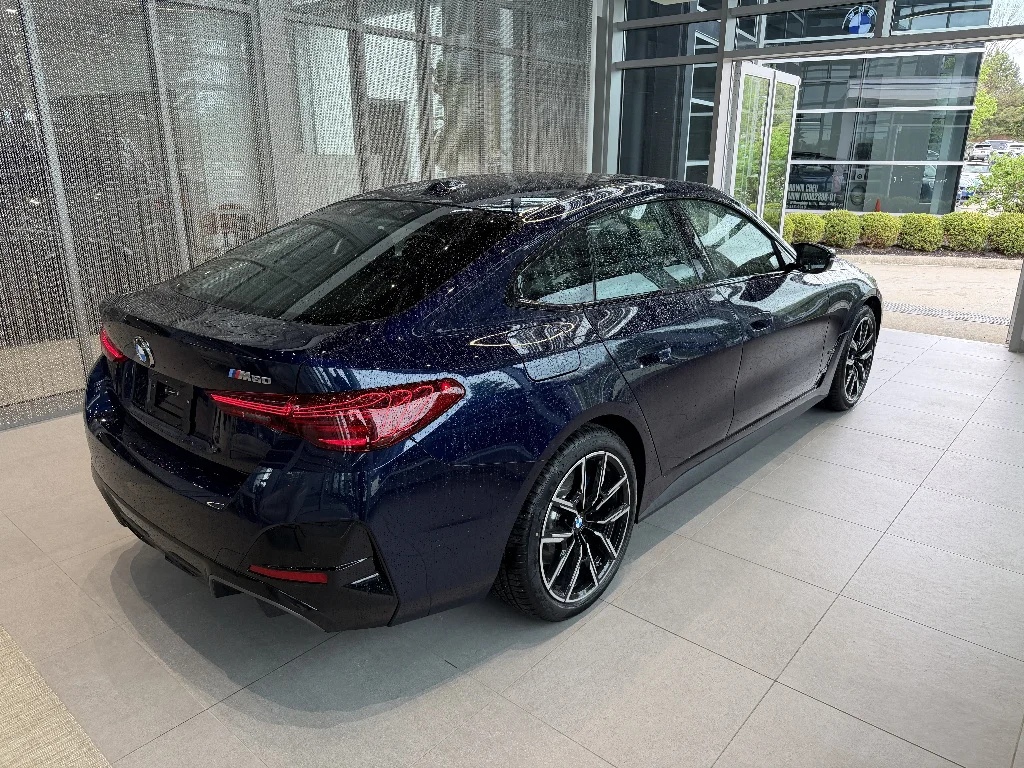 New 2026 Tanzanite Blue II Metallic BMW M60 image 6