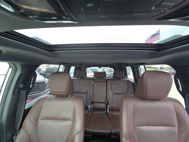 Used 2025 Beige Toyota Base image 20