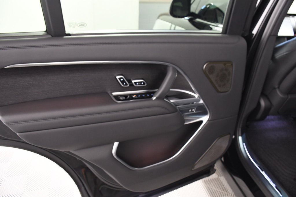 Used 2025 Santorini Black Metallic Land Rover Autobiography image 25