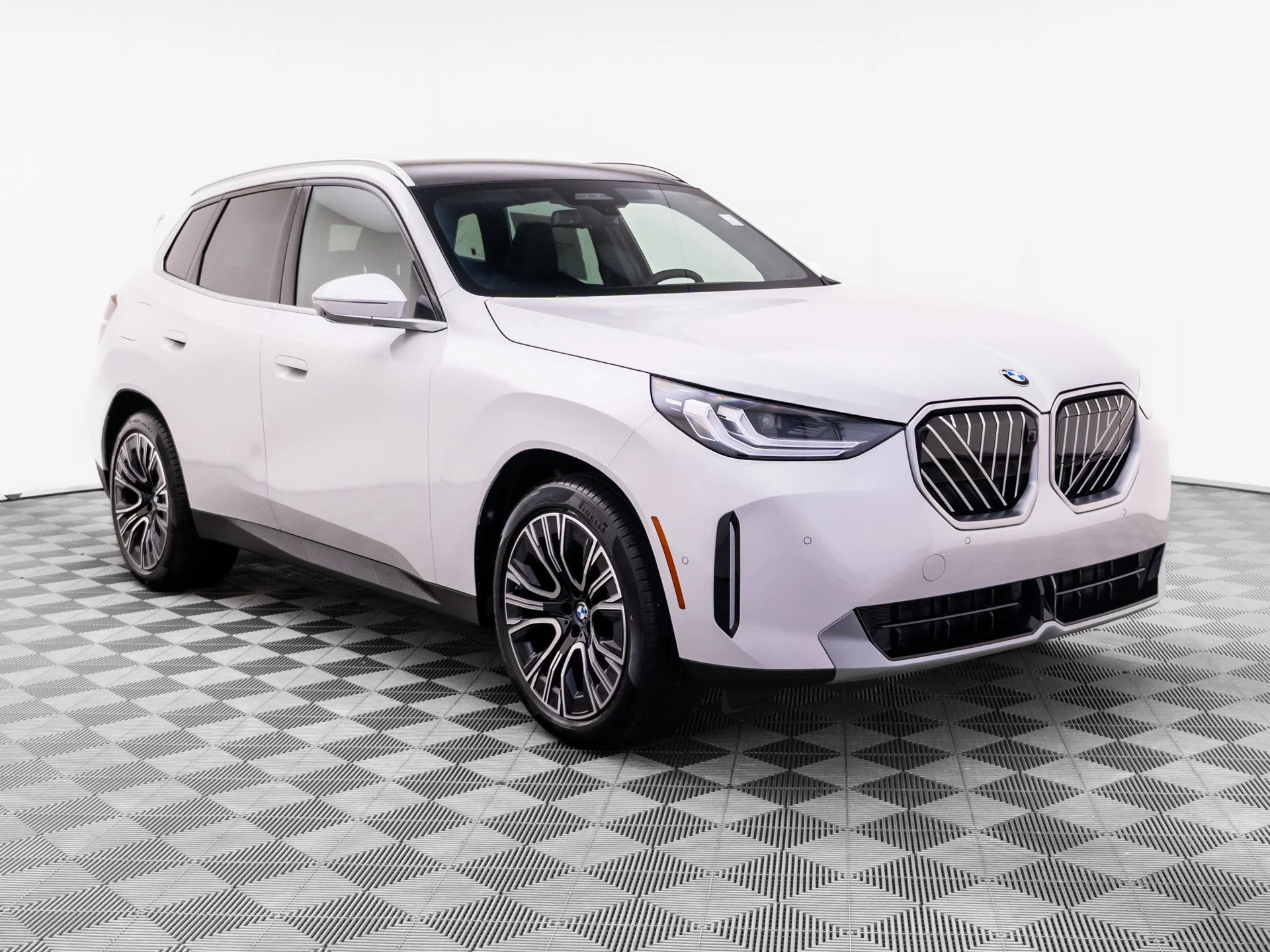 New 2026 White BMW 30 xDrive image 9