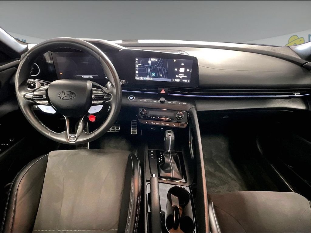 Used 2025 Red Hyundai Base image 21