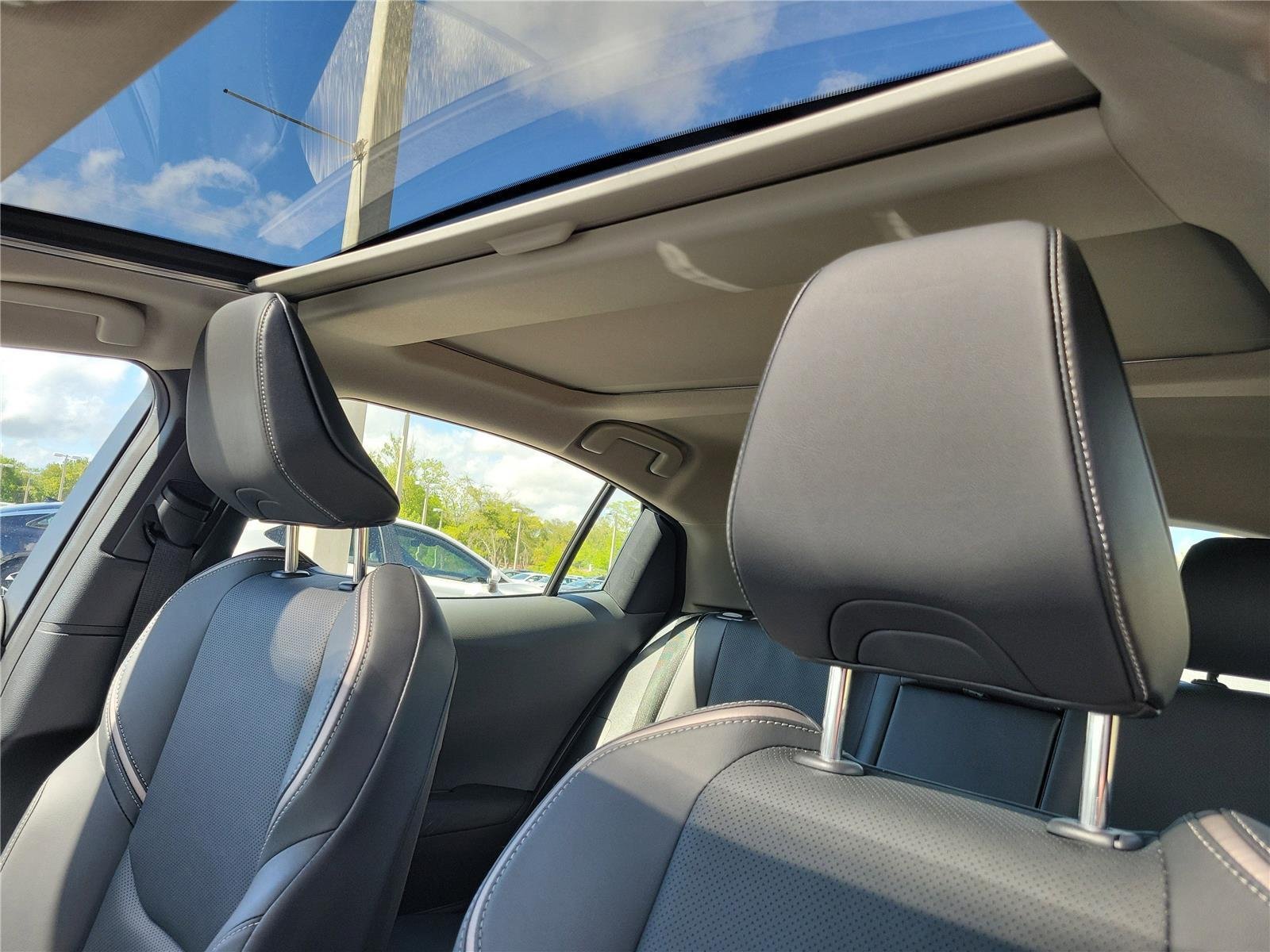 Used 2025 Guardian Gray Toyota Limited image 22