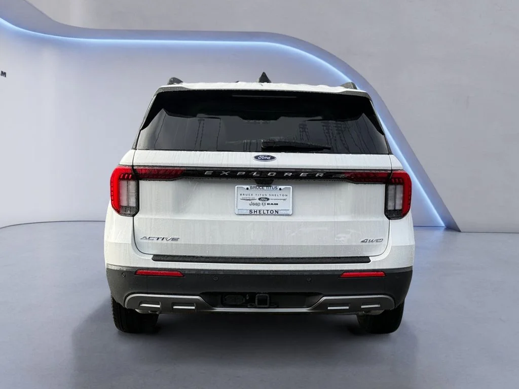 2026 Ford Explorer Active - Photo 4