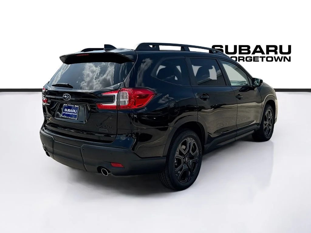 Used 2025 Black Subaru Onyx Edition Touring image 7