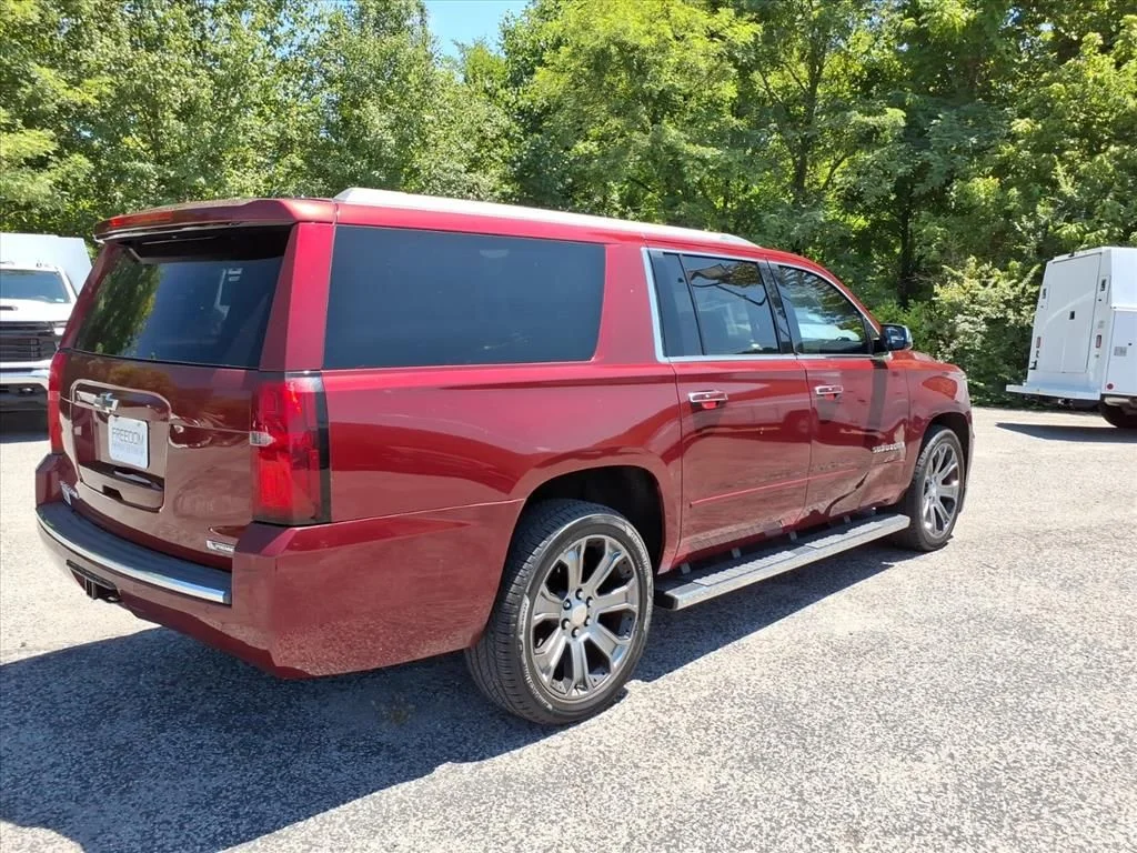 Used 2017 Red Chevrolet Premier image 7