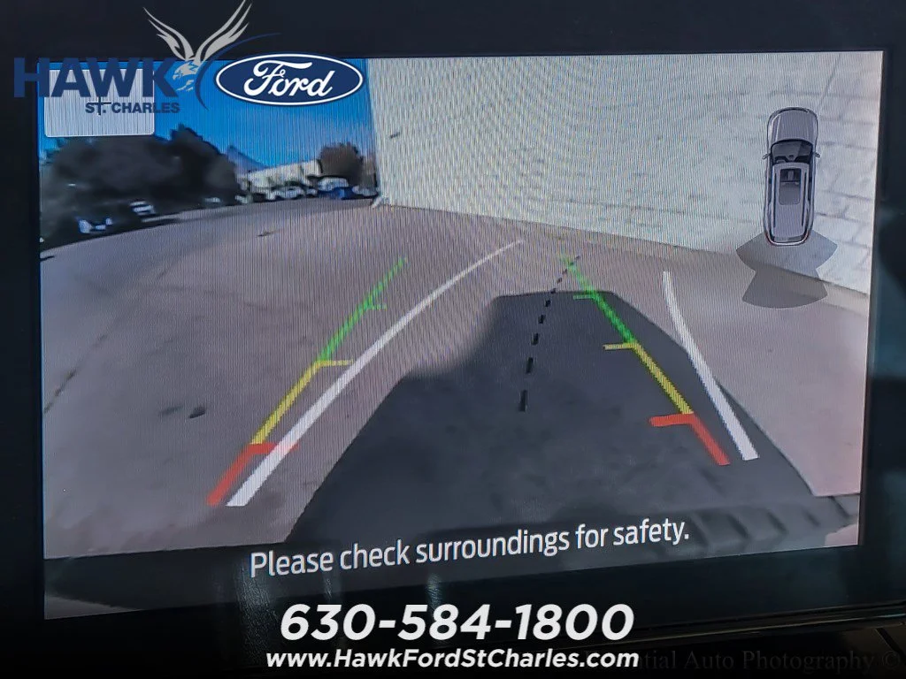 2023 Ford Explorer XLT - Photo 13