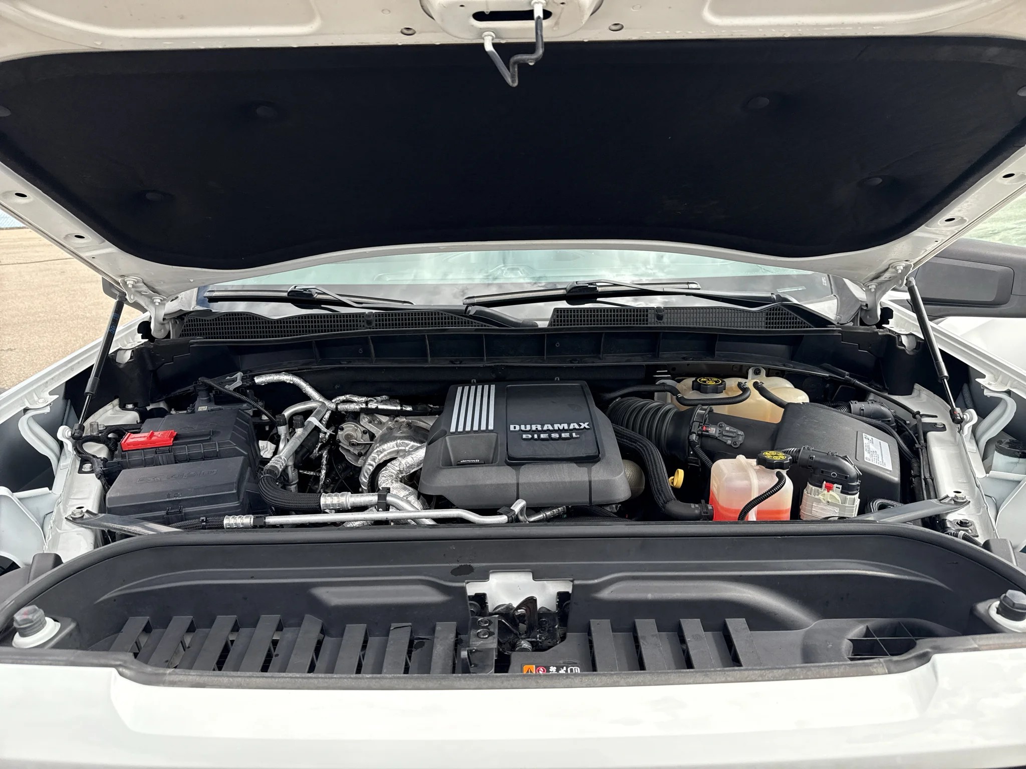 Used 2020 SUMMIT WHITE GMC Elevation image 21
