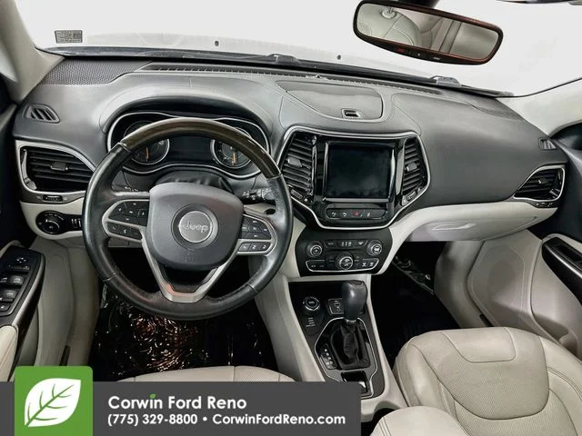 Used 2019 Granite Crystal Clearcoat Metallic Jeep Overland image 26