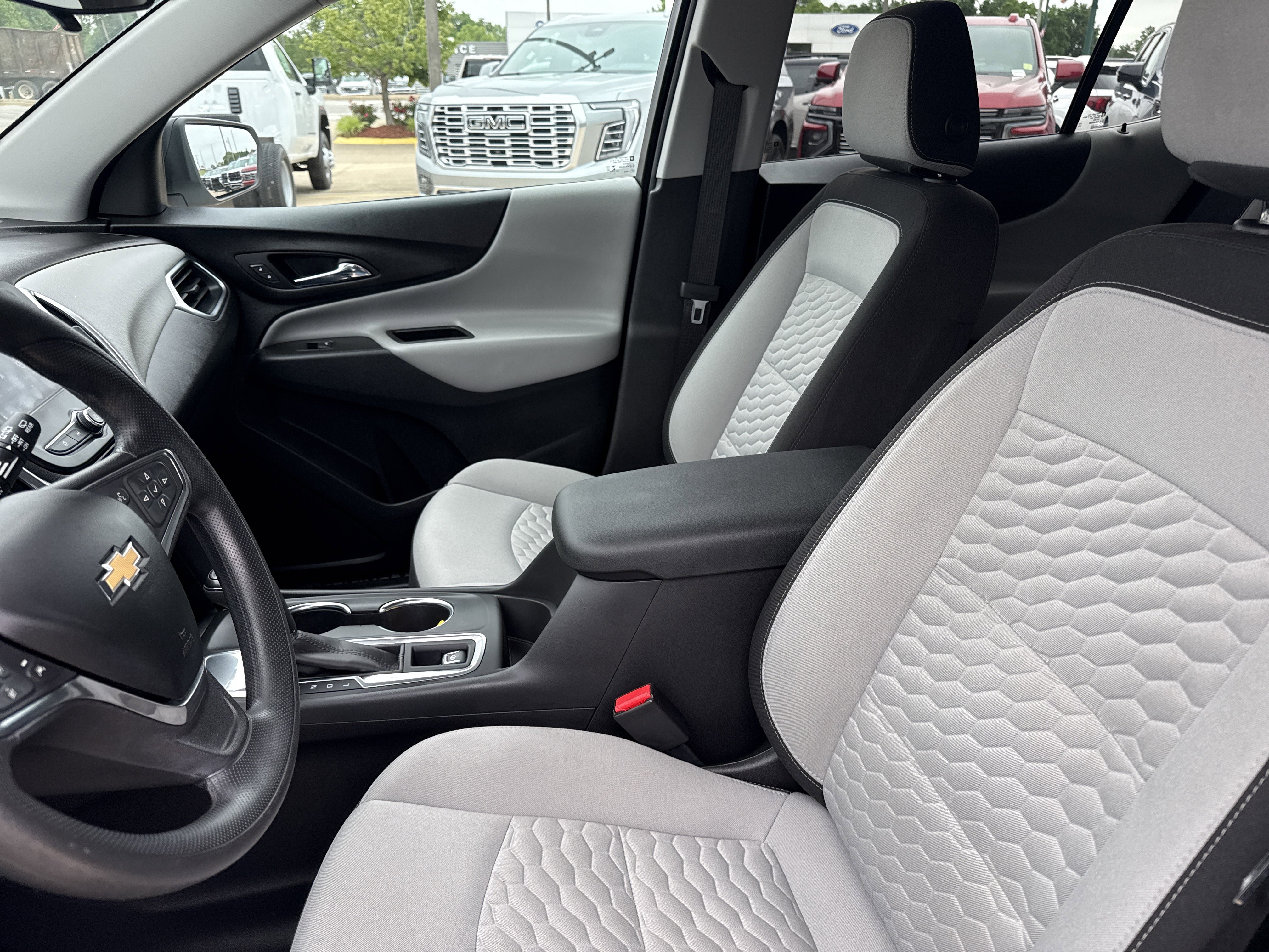 Used 2021 SUMMIT WHITE Chevrolet LS image 5