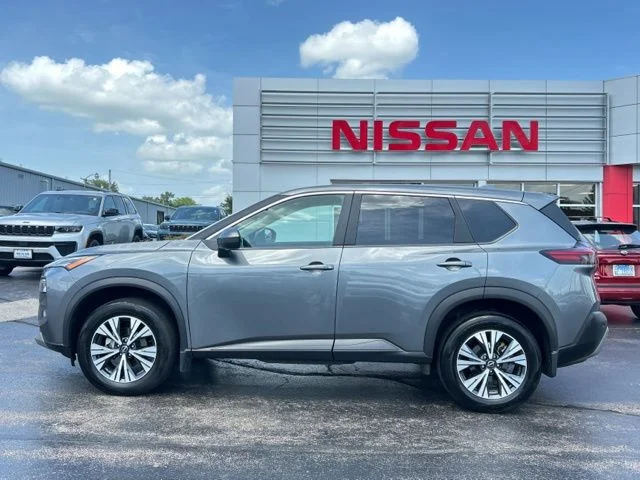 Used 2023 Gray Nissan SV image 2