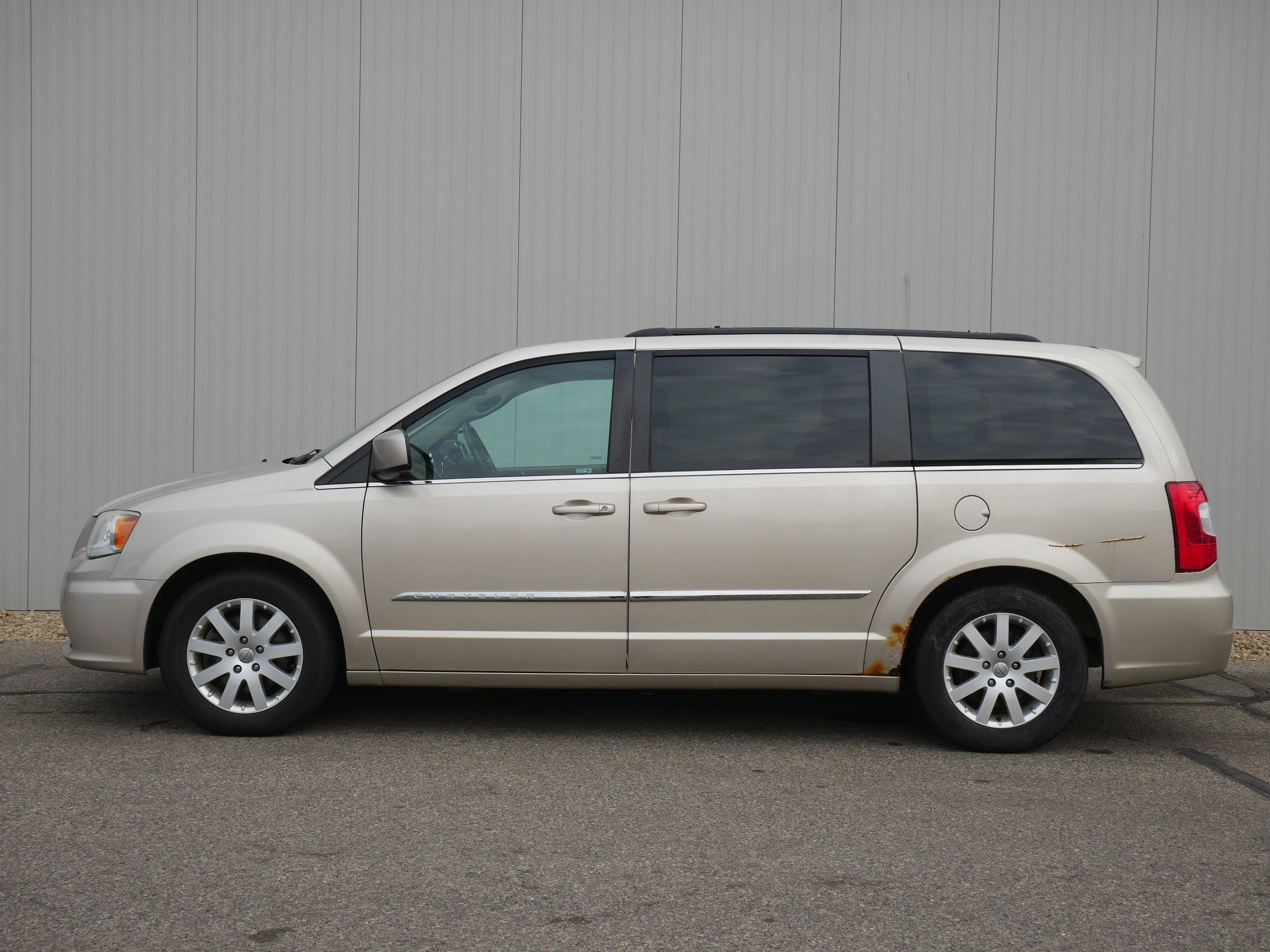 Used 2013 Chrysler Town & Country Touring with VIN 2C4RC1BG4DR560324 for sale in Hastings, Minnesota