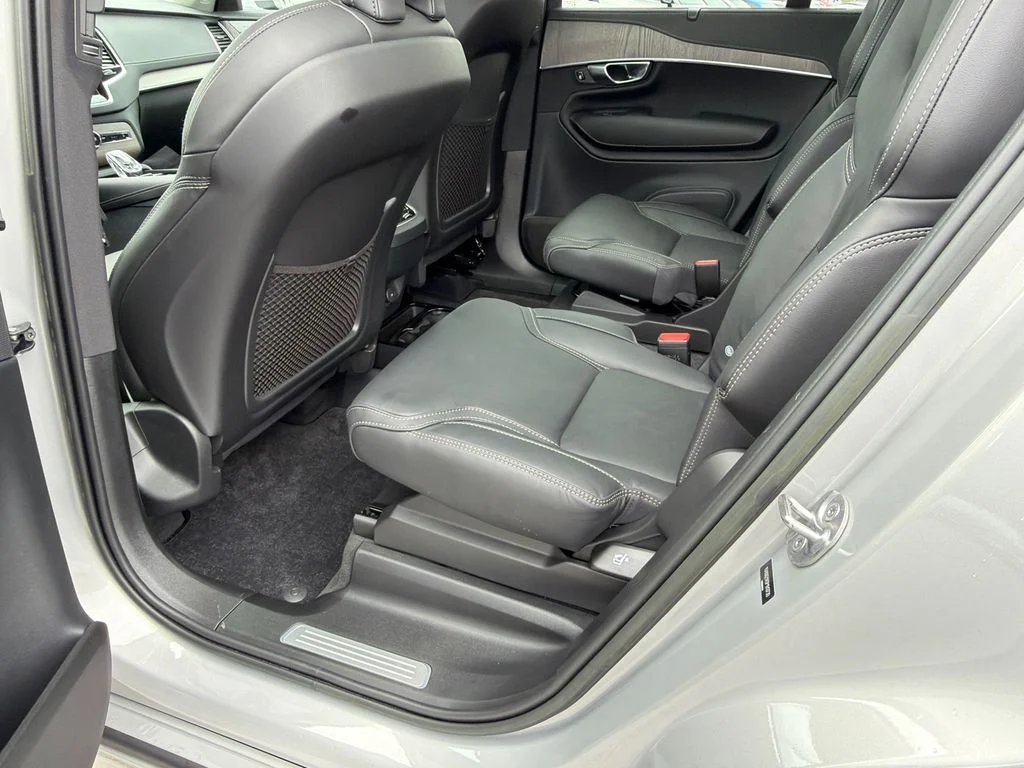 Used 2023 Silver Volvo Ultimate image 21