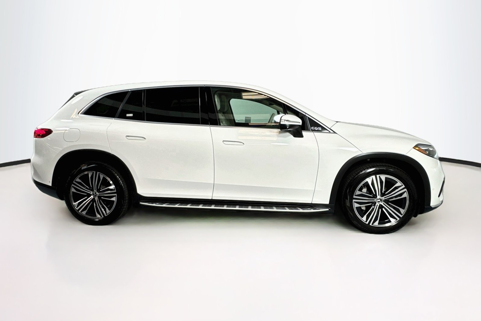 Used 2023 Polar White Mercedes-Benz EQS 450+ image 27